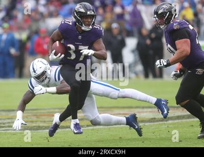 Baltimore, MD, USA. 24th Sep, 2023. Baltimore Ravens RB Kenyan Drake (37) in action against the Indianapolis Colts at M&T Bank Stadium in Baltimore, MD. Photo/ Mike Buscher/Cal Sport Media/Alamy Live News Stock Photo