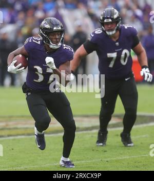 Baltimore, MD, USA. 24th Sep, 2023. Baltimore Ravens RB Kenyan Drake (37) in action against the Indianapolis Colts at M&T Bank Stadium in Baltimore, MD. Photo/ Mike Buscher/Cal Sport Media/Alamy Live News Stock Photo