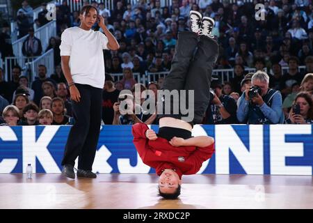 Leuven, Belgium. 24th Sep, 2023. Liu Qingyi of China competes against Sya Dembele of France during the women's quarterfinal at the 2023 WDSF World Breaking Championship in Leuven, Belgium, Sept. 24, 2023. Credit: Zheng Huansong/Xinhua/Alamy Live News Stock Photo