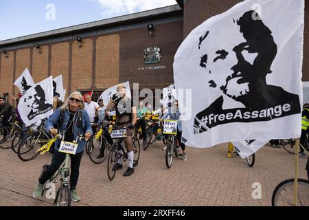 Julian Assange campaign protest bike ride outside HMP Belmarsh London - Don't Extradite Assange campaign hold a mass protest bike ride across the city Stock Photo