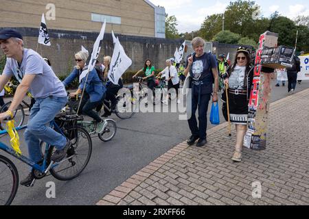 Julian Assange campaign protest bike ride outside HMP Belmarsh London - Don't Extradite Assange campaign hold a mass protest bike ride across the city Stock Photo