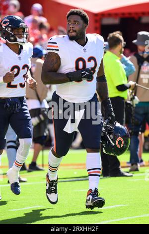 Chicago Bears wide receiver Jon'Vea Johnson (18) warms up before an NFL  football game against the Minnesota Vikings, Sunday, Jan. 9, 2022, in  Minneapolis. (AP Photo/Bruce Kluckhohn Stock Photo - Alamy