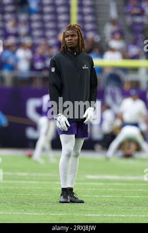 Minnesota Vikings' Lewis Cine before an NFL football game, Monday, Sept.  19, 2022, in Philadelphia. (AP Photo/Matt Rourke Stock Photo - Alamy