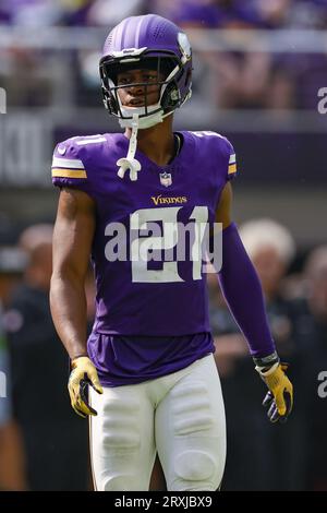 Minnesota Vikings cornerback Akayleb Evans (21) looks on before an NFL  preseason football game against the San Francisco 49ers Saturday, Aug. 20,  2022, in Minneapolis. (AP Photo/Abbie Parr Stock Photo - Alamy