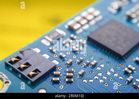Hardened Mobile Array Internal structure of mobile hard drive Stock Photo - Alamy