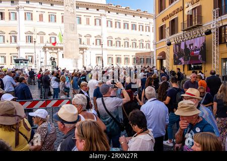 Rome, RM, Italy. 26th Sep, 2023. Former italian president dies at 98. Citizens watch big screens, while the coffin is escorted in the Lower House, where non religious funeral is held. (Credit Image: © Marco Di Gianvito/ZUMA Press Wire) EDITORIAL USAGE ONLY! Not for Commercial USAGE! Stock Photo