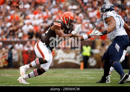 Cleveland Browns defensive end Za'Darius Smith (99) walks off of the field  after an NFL pre-season football game against the Washington Commanders,  Friday, Aug. 11, 2023, in Cleveland. (AP Photo/Kirk Irwin Stock