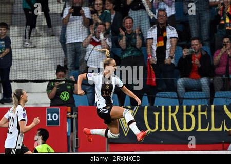 Bochum, Germany. 26th Sep, 2023. Soccer, Women: Nations League A women, Germany - Iceland, group stage, group 3, matchday 2. Germany's Giulia Gwinn (center) celebrates her goal for 2:0. Credit: Federico Gambarini/dpa/Alamy Live News Stock Photo