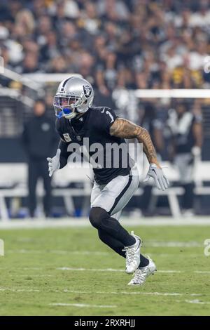 East Rutherford, New Jersey, USA. 6th Dec, 2020. Las Vegas Raiders wide  receiver Henry Ruggs III (11) in action against New York Jets free safety  Marcus Maye (20) during the NFL game