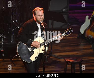 Nashville, USA. 26th Sep, 2023. ERNEST onstage at the Nashville Songwriter Awards 2023 held at the Ryman Auditorium on September 26, 2023 in Nashville, TN. © Tammie Arroyo/AFF-USA.com Credit: AFF/Alamy Live News Stock Photo