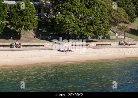 Redleaf Pool Apartments and Houses overlooking Redleaf Pool, also known as Murray ...