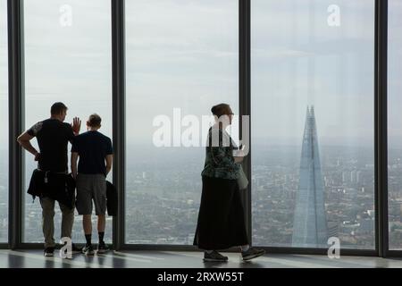 London, UK, 27 September 2023: A new, free viewpoint has opened today, called Horizon 22. From Bishopsgate in the City of London, the 58th floor viewpoint in a building owned by AXA, is the highest free viewpoint Europe with visitors having clear views down over the Cheesegrater and the Shard, and right across London. Although free to view, advance booking is advised as a steady stream of visitors on the first day show it is bound to be popular. Anna Watson/Alamy Live News Stock Photo