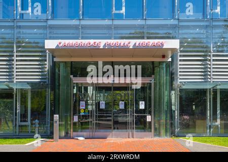 Cambridge Public Library expansion new building Main Entrance at 449 Broadway in city of Cambridge, Massachusetts MA, USA. Stock Photo