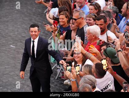 Europe's Rory McIlroy greets fans at the Spanish Steps of Rome, Italy, ahead of the 2023 Ryder Cup. Picture date: Wednesday September 27, 2023. Stock Photo