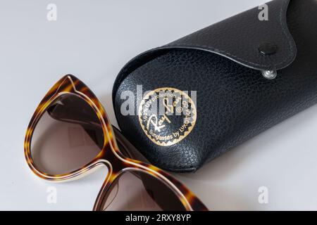 I found these Ray Ban sunglasses and it is difficult to find info