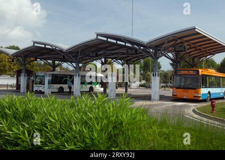 Punta Sabbioni, Cavallino-Treporti, Veneto, Italy, September 17th, 2023, Busses to local destinations wait to pick up passengers at the bus stop Stock Photo