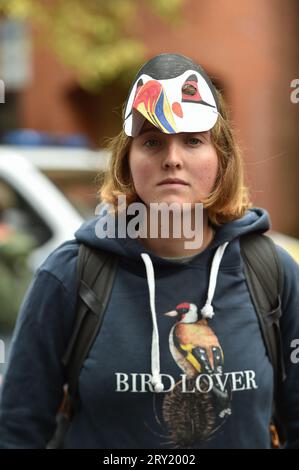 September 28, 2023, London, England, United Kingdom: A coalition of wildlife activists and organizations gathers outside DEFRA HQ in response to the State of Nature report. The RSPB (Royal Society for the Protection of Birds), in partnership with DEFRA (Department for Environment, Food, and Rural Affairs) and various wildlife and research groups, releases the report, offering a comprehensive assessment of the state of UK wildlife. (Credit Image: © Thomas Krych/ZUMA Press Wire) EDITORIAL USAGE ONLY! Not for Commercial USAGE! Stock Photo