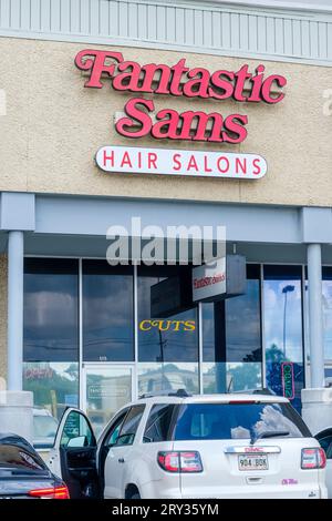 METAIRIE, LA, USA - JULY 22, 2023: Front of Fantastic Sam's Hair Salon on Veteran's Memorial Boulevard Stock Photo