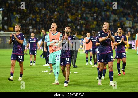 Frosinone, Italy. 28th Sep, 2023. ACF Fiorentina players and fans at the end of the Serie A TIM match between Frosinone Calcio and ACF Fiorentina at the Benito Stirpe Stadium, Frosinone, Italy Thursday 28 September 2023. Credit: Nicola Ianuale/Alamy Live News Stock Photo