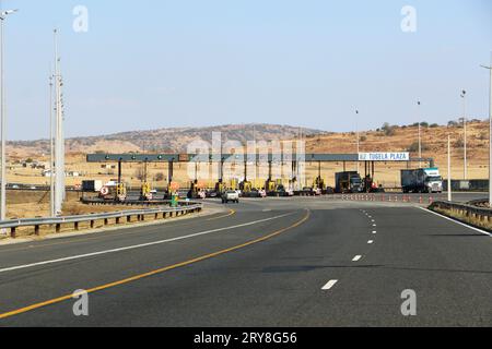 Tugela, KwaZulu Natal, South Africa, September 1, 2023: Toll gate on the N3 freeway in South Africa from drivers point of view Stock Photo