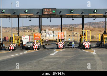 Tugela, KwaZulu Natal, South Africa, September 1, 2023: Toll gate on the N3 freeway in South Africa from drivers point of view Stock Photo