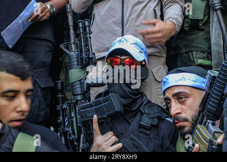 Nablus, Palestine. 29th Sep, 2023. Palestinian masked gunmen from the ...