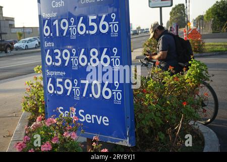 El Monte, USA. 29th Sep, 2023. Gas prices are displayed at a gas station in El Monte, Los Angeles County, California, the United States, on Sept. 28, 2023. The U.S. state of California is again witnessing gasoline prices soar to near record highs, sparking a call from the state's Republican lawmakers to suspend gas tax. Credit: Zeng Hui/Xinhua/Alamy Live News Stock Photo
