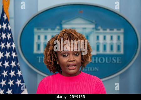 Washington, Vereinigte Staaten. 29th Sep, 2023. White House Press Secretary Karine Jean-Pierre speaks during the daily briefing in the James S. Brady Press Briefing Room of the White House in Washington, DC, Friday, September 29, 2023. Credit: Nathan Howard/Pool via CNP/dpa/Alamy Live News Stock Photo