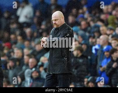 Everton manager Sean Dyche checks his watch following during the Premier League match at Goodison Park, Liverpool. Picture date: Saturday September 30, 2023. Stock Photo