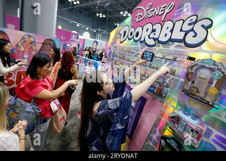 Toy Fair 2023: Disney Doorables in Technicolor from Just Play