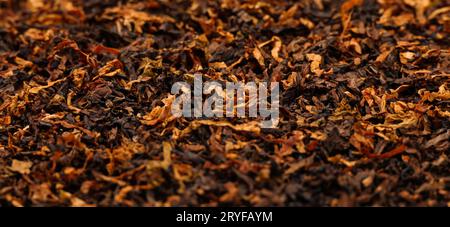 Ready rubbed long coarse cut pipe tobacco blend Stock Photo