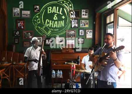 USA. FLORIDA. MIAMI. LITTLE HAVANA DISTRICT. LIVE MUSIC AT BALL & CHAIN BAR WHICH EXIST SINCE 1935. Stock Photo