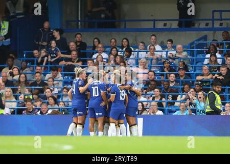 London, UK. 1st October 2023; Stamford Bridge, London, England: Womens Super League Football, Chelsea  versus Tottenham Hotspur; Chelsea players celebrate their team goal by Mia Fishel in the 27th minute for 1-0. Credit: Action Plus Sports Images/Alamy Live News Stock Photo