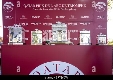 Paris, France. 01st Oct, 2023. Qatar Prix de l'Arc de Triomphe horserace, at Longchamp racetrack, in Paris, France, on October 1st, 2023. Photo by Ammar Abd Rabbo/ABACAPRESS.COM Credit: Abaca Press/Alamy Live News Stock Photo