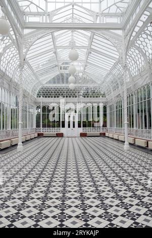 Victorian conservatory building interior at Horniman Museum Gardens in Forest Hill South London England UK England Great Britain 2023   KATHY DEWITT Stock Photo