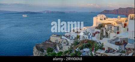 Views of the village of Oia in Santorini Stock Photo - Alamy