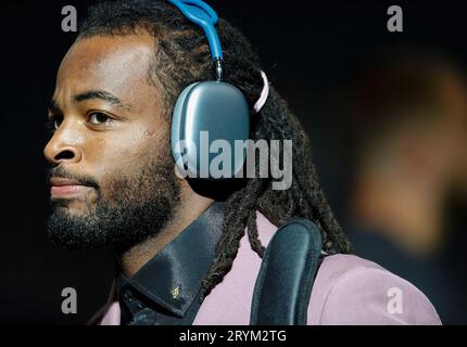Houston, Texas, USA. October 1, 2023: Steelers running back Najee Harris (22) arrives at NRG Stadium prior to an NFL game between the Houston Texans and the Pittsburgh Steelers on October 1, 2023 in Houston. (Credit Image: © Scott Coleman/ZUMA Press Wire) EDITORIAL USAGE ONLY! Not for Commercial USAGE! Credit: ZUMA Press, Inc./Alamy Live News Stock Photo