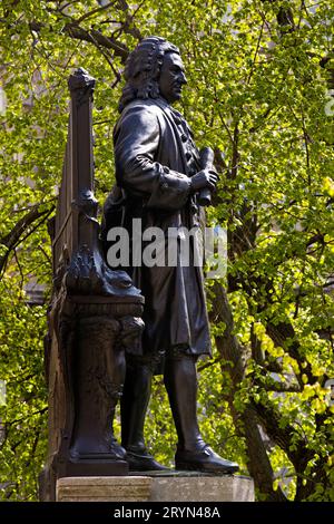 New Bach monument at the Thomaskirchhof by Carl Seffner, Leipzig, Saxony, Germany, Europe Stock Photo