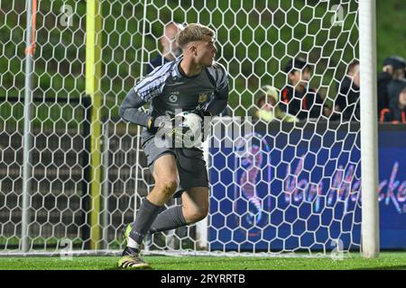 goalkeeper Beau Reus (12) of SK Beveren pictured during a soccer game between KMSK Deinze and Waasland SK Beveren during the 7 th matchday in the Challenger Pro League 2023-2024 season ,  on  Monday 29 September 2023  in Deinze , Belgium . PHOTO SPORTPIX | David Catry Stock Photo