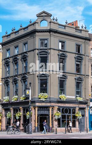 The Ten Bells Pub in Commercial Street, Spitalfields, London E1. Stock Photo