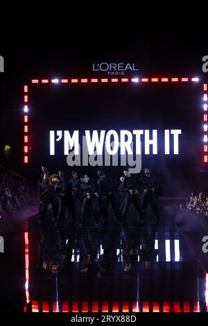 Paris, France. 01st Oct, 2023. Le Défilé L'Oréal Paris - Walk Your Worth during Paris Fashion Week Ready to Wear Spring/Summer 2024 on October 01, 2023 in Paris, France. (Photo by Lyvans Boolaky/ÙPtertainment/Sipa USA) Credit: Sipa USA/Alamy Live News Stock Photo