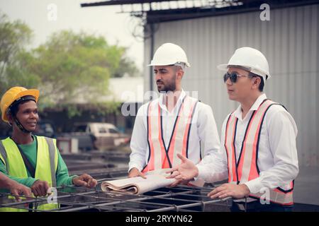 Construction engineer and construction foreman Monitor the progress and supervise important construction works on the constructi Stock Photo