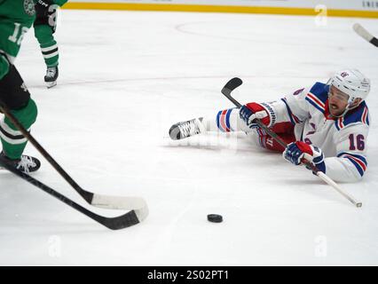 New York Rangers Vincent Trocheck (16) celebrates with teammates at the ...