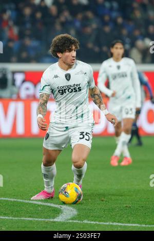 Bergamo, Italy. 22nd Dec, 2024. Luca Marianucci of Empoli FC during the Italian Serie A soccer match Atalanta BC vs Empoli FC at Gewiss Stadium. Final Score : Atalanta BC 3 - 2 Empoli FC Credit: SOPA Images Limited/Alamy Live News Stock Photo