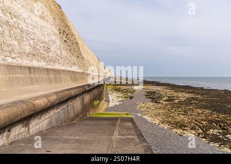 The Undercliff walk, a footpath in Peacehaven, East Sussex, England Stock Photo