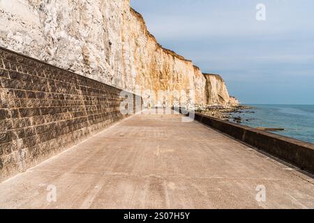 The Undercliff walk, a footpath in Peacehaven, East Sussex, England Stock Photo