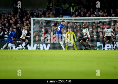 Enzo Fernandez of Chelsea takes a free kick during the Premier League match Chelsea vs Fulham at Stamford Bridge, London, United Kingdom, 26th December 2024  (Photo by Izzy Poles/News Images) in London, United Kingdom on 12/26/2024. (Photo by Izzy Poles/News Images/Sipa USA) Stock Photo