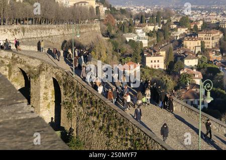 bergamo-italy-28th-dec-2024-temperatures-above-the-seasonal-average