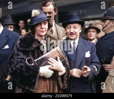 American actress Zasu Pitts arrving at Waterloo Station, London 1938 Stock Photo