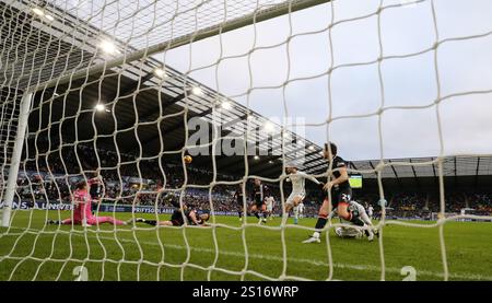 Thomas Kaminski , the goalkeeper of Luton Town makes a save. EFL Skybet championship match, Swansea city v Luton Town at the Swansea.com Stadium in Sw Stock Photo